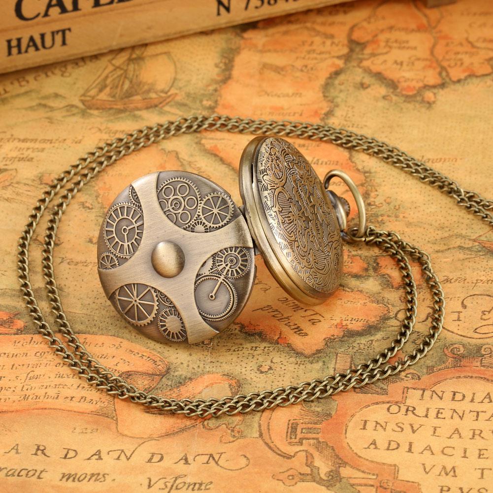 Punk Vintage Gearwheel Design Bronze Quartz Pocket Watch Arabic Numerals Dial Necklace Pendant Watch Retro Timepiece Gift Unisex