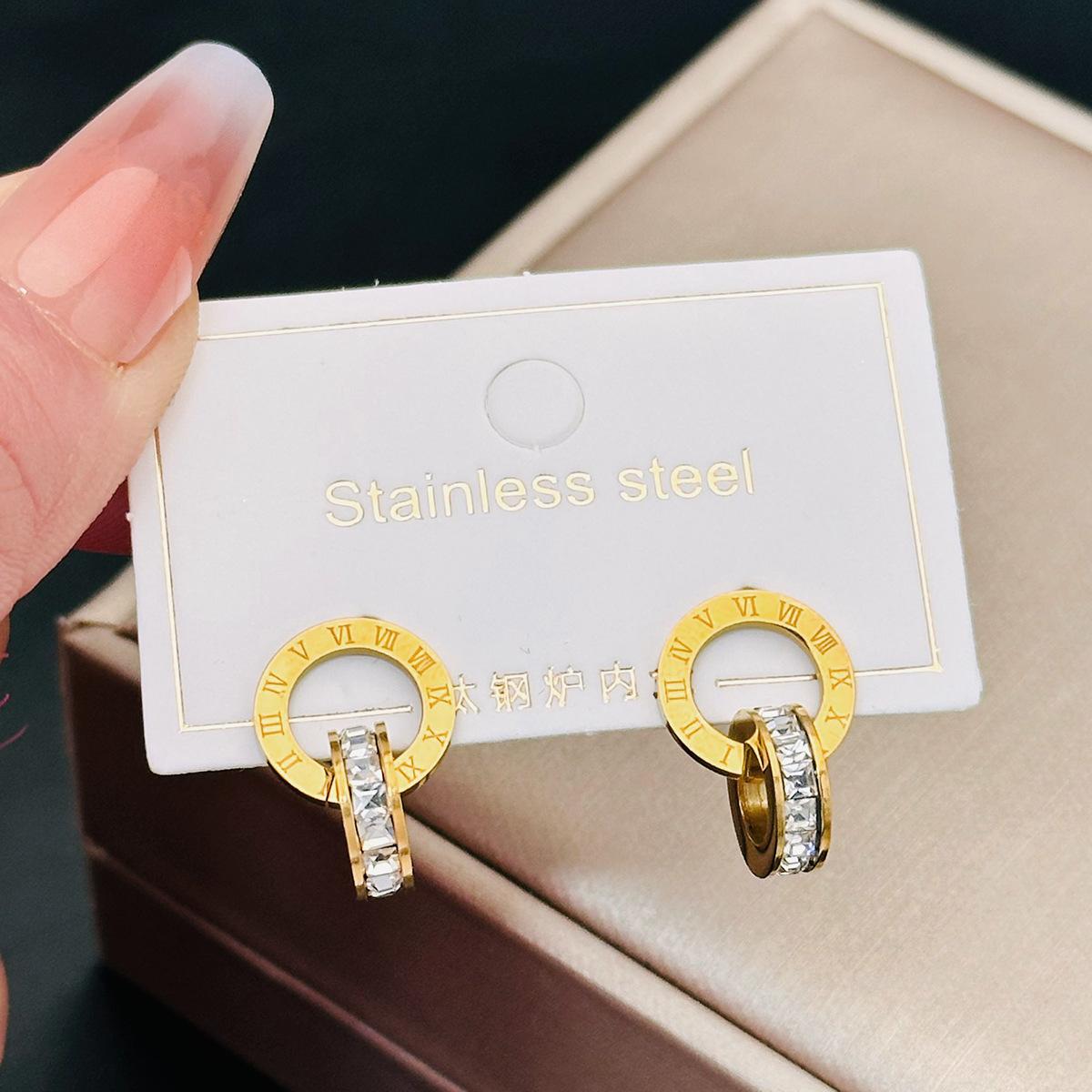

Новые креативные серьги с римскими заклепками из розового золота, титана и стали, женские серьги-поп-серьги с двойным кольцом. золотой