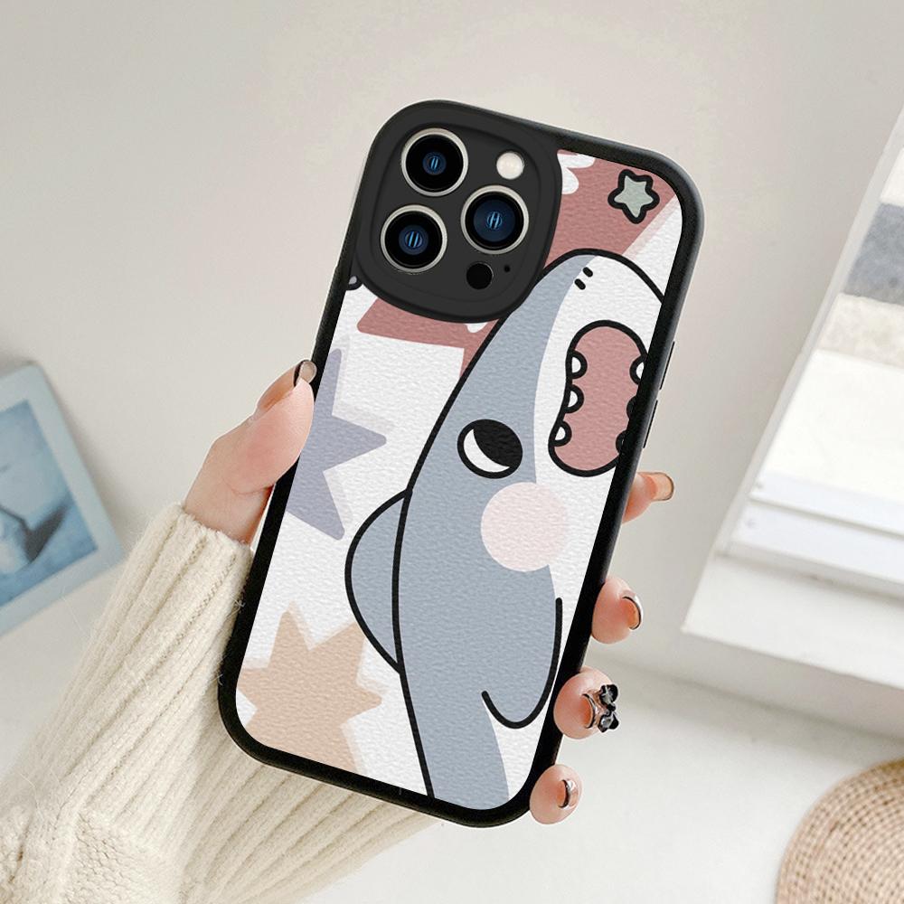 Nové pouzdro na telefon Grinning Shark pro Iphone 14 13 11 12 Pro MAX 13 12 MiNi 7 8 14 plus X XS XR Cartoon Shark Lambskin Covers