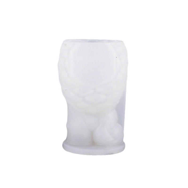 

Pinecone Squirrel Silicone Candle Mould for Craft and Holiday Decorations With Food Grade Materials 1