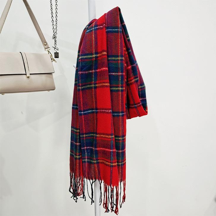 Women's Korean Style Knitted Plaid Tassel Shawl: Thick, Double-Sided & Versatile Winter Scarf