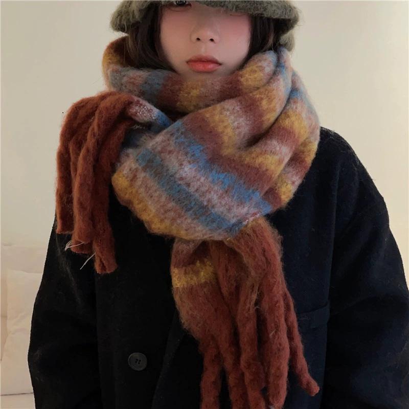 New Christmas Plaid Scarf, High-end Women's Warmth, New Retro Fringed Women's Scarf Shawl
