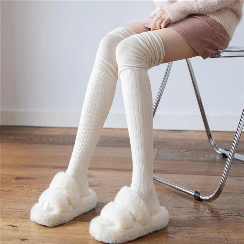 Neue einfarbige Oberschenkelhohe Strümpfe Damen Trendig Lässig Über das Knie Lange Socken für Damen Thermisch Warm Baumwolle Hoher Schlauch Leggings