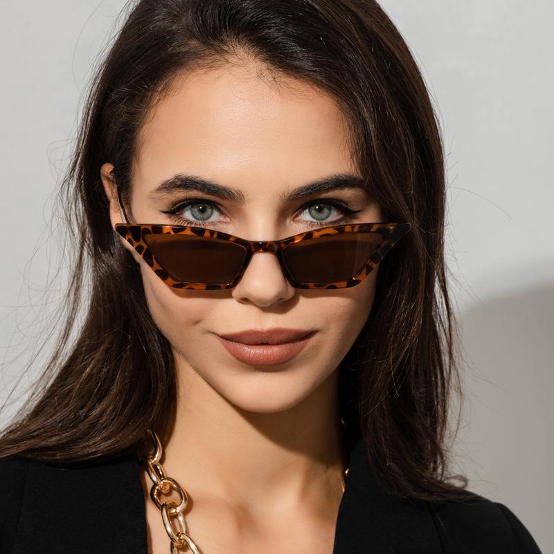 Damen kleine Rahmen Cat-Eye Metall Sonnenbrille Hunderte von einfachen Retro-Trend Street Beat Fashion neue Modelle Bhnen perfo