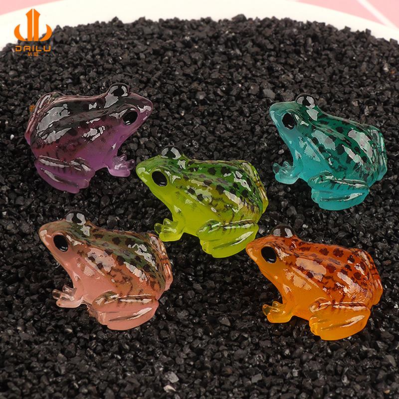 Lot de 5 figurines de grenouilles lumineuses en résine, cadeaux de paysage, grenouilles miniatures qui brillent dans le noir, statue de jardin, décoration de pelouse féerique