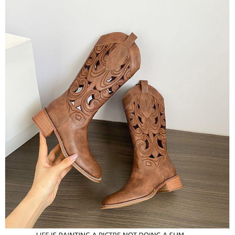 Botas Western Cowboy Bordadas de Couro Macio Femininas - Marrom Retrô Cano Médio Estilo Deserto de Verão (2025)