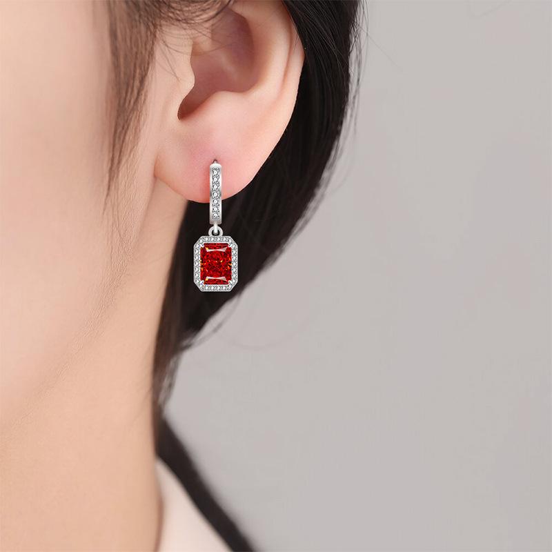 2026 Colored Treasure Ice Flower Cut High Carbon Diamond Square Earrings Plated with Real Gold Smart Luxury Ear Hook Ear Jewelry