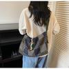 Autumn/Winter Retro Plaid Tote: Lightweight, Versatile, Large-Capacity Women's Crossbody Bag