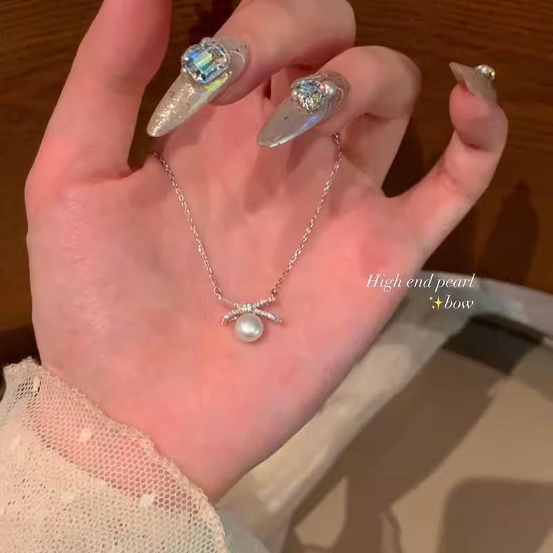 Light Luxury Niche High-end Pearl Necklace Women's Fashion Versatile Temperament Titanium Steel Clavicle Chain Internet Celebrity Necklace
