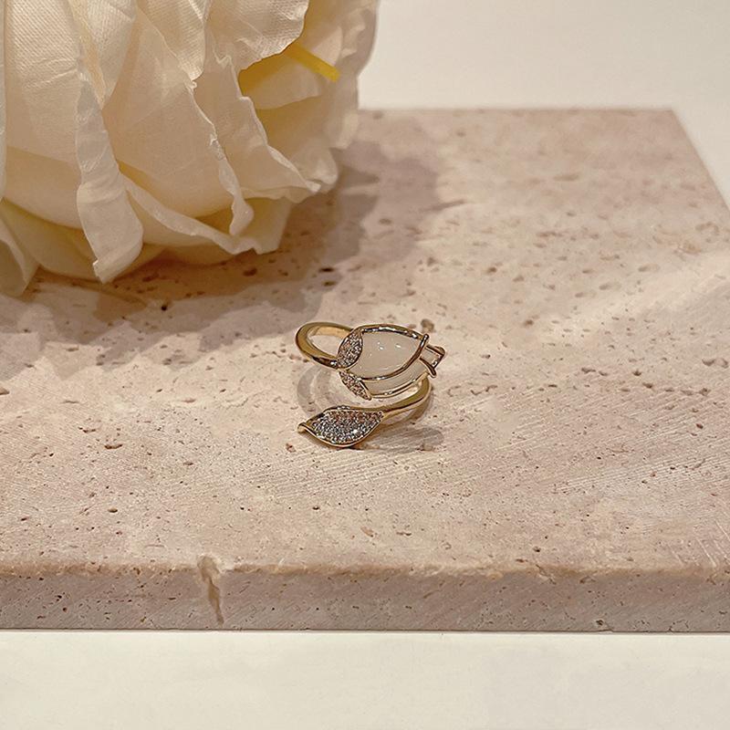 Fashion Personality Niche Design Premium Sense Tulip Female Summer Tide Ring Hypoallergenic Casual Everyday Dainty Minimalist Size Adjustable Ring
