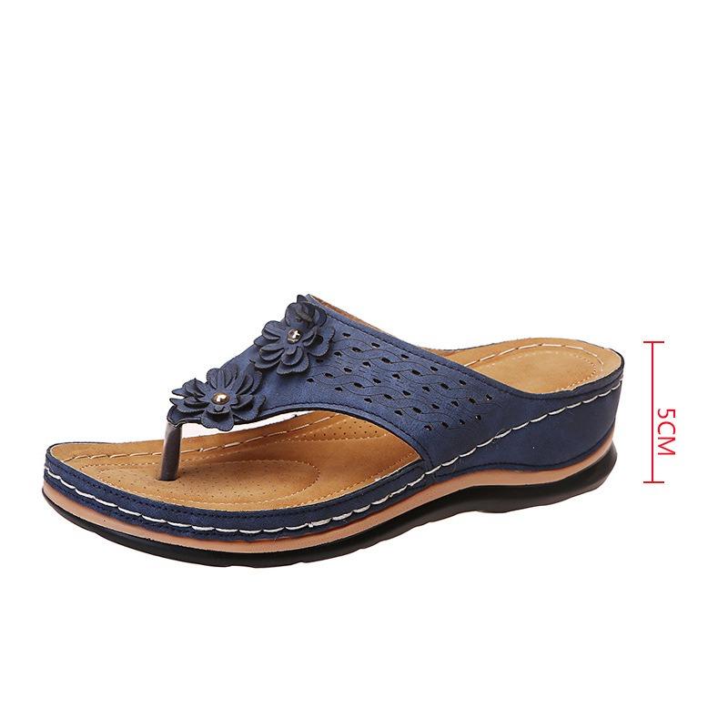 Flat bottom thick bottom flip flops flower hollow toe slippers women's summer sewing slope heel beach cool slippers lipprs