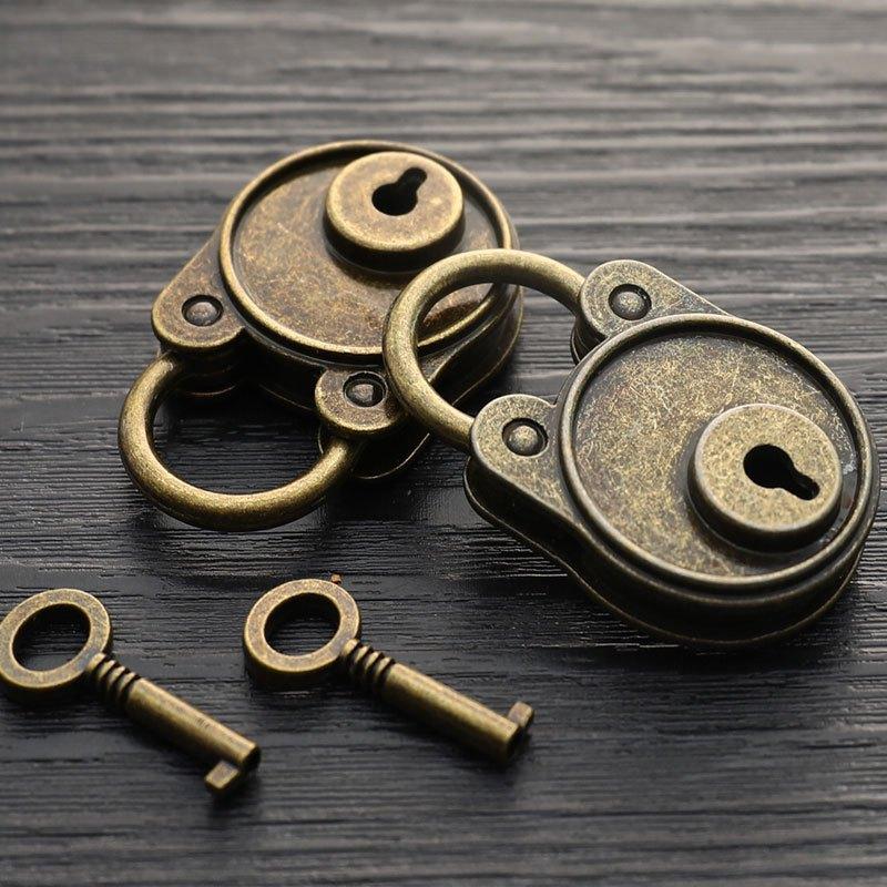 Vintage Padlock with Antique Bronze Plating, Old Style Lock for Notebooks and Luggage, Bronze Color Hardware Lock