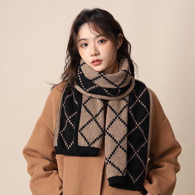 Red plaid scarf women's autumn and winter high-end sense versatile Christmas birthday gift new wool knitted scarf