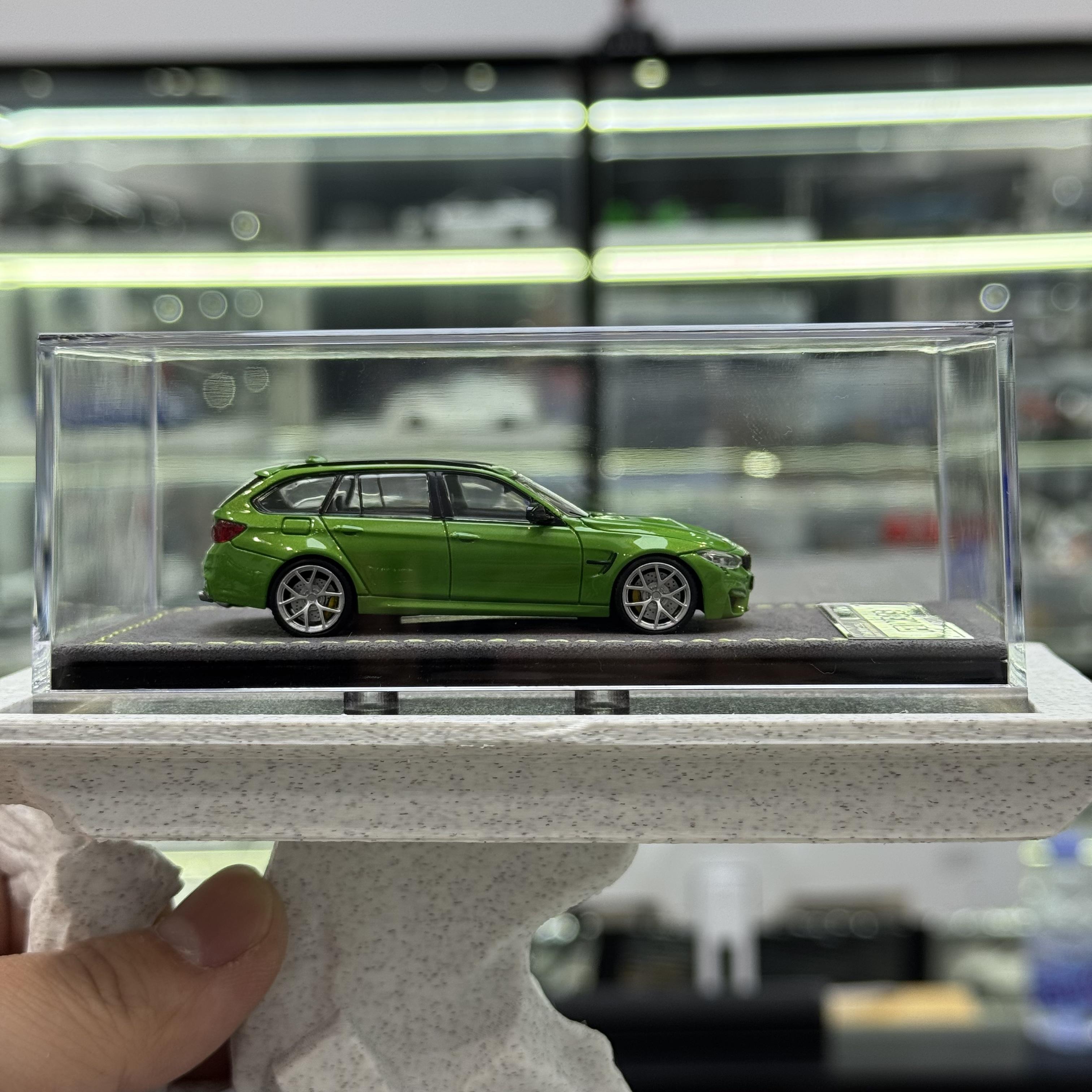 

Mortal 1/64 M3 F81 Cs Touring Alloy Motor Vehicle Toy Die-casting Metal Model Collection Boy Christmas Gift
