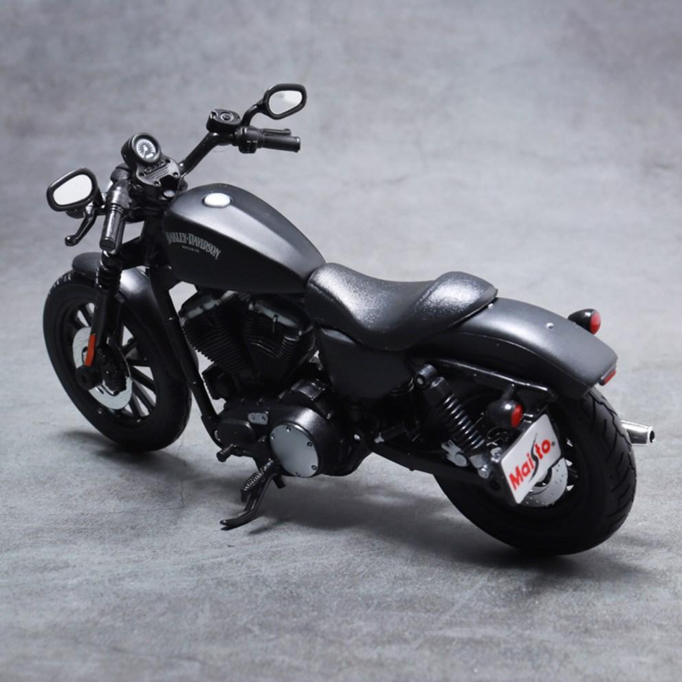 Maisto 1:12 Harley-Davidson Sportster Iron 883 Pressgjuten Motorcykelmodell (Matt Svart)