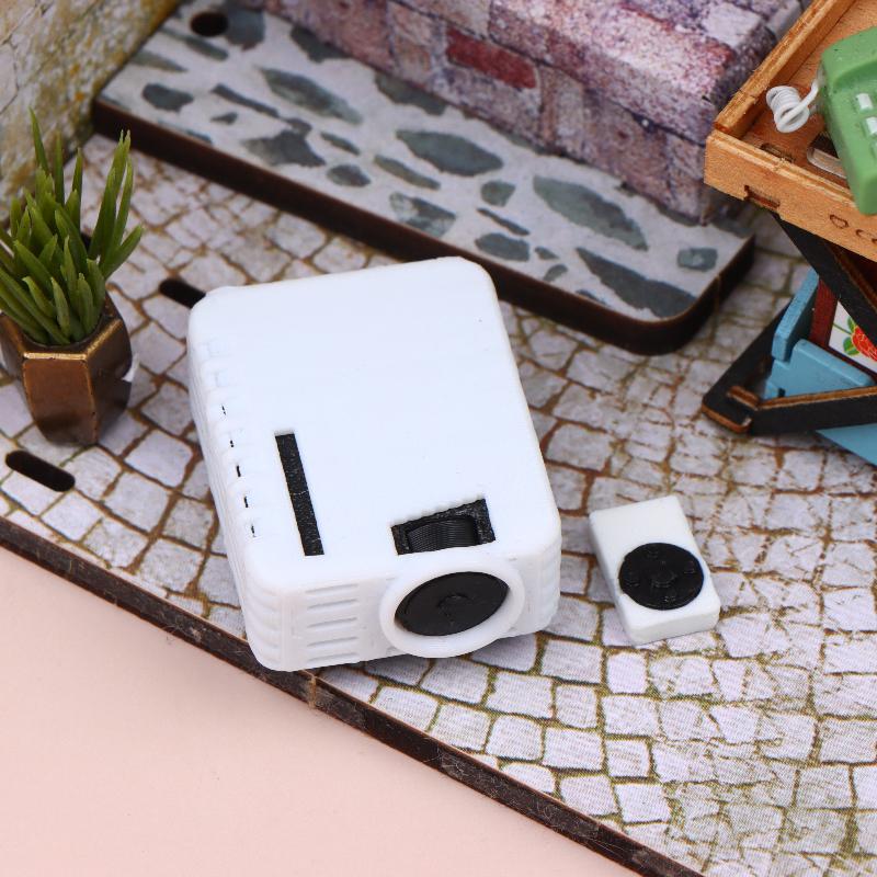 

Miniature Simulation Projector Ornaments With Remote Controller 1/12 Dollhouse Mini Projector Model Micro Scene Decoration Toys one size