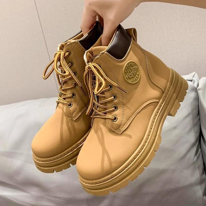 Martin boots women's shoes fashion autumn and winter British style high-top retro tooling locomotive boots thick-soled big yellow boots short boots
