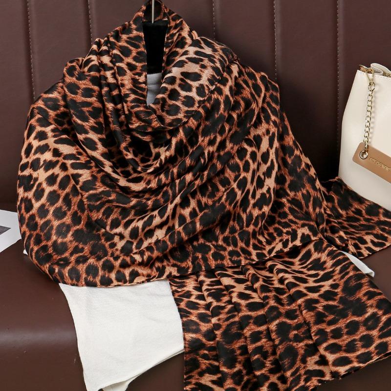 Hot-selling new leopard print polyester scarf street popular women's long scarf spring and autumn long scarf