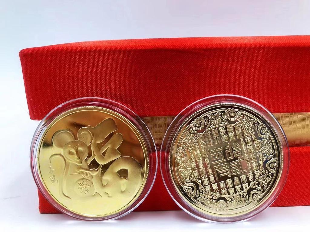 12 zestawów 12 złotych i srebrnych medali chińskiego zodiaku, monet pamiątkowych, znaków pomyślności i medali pamiątkowych