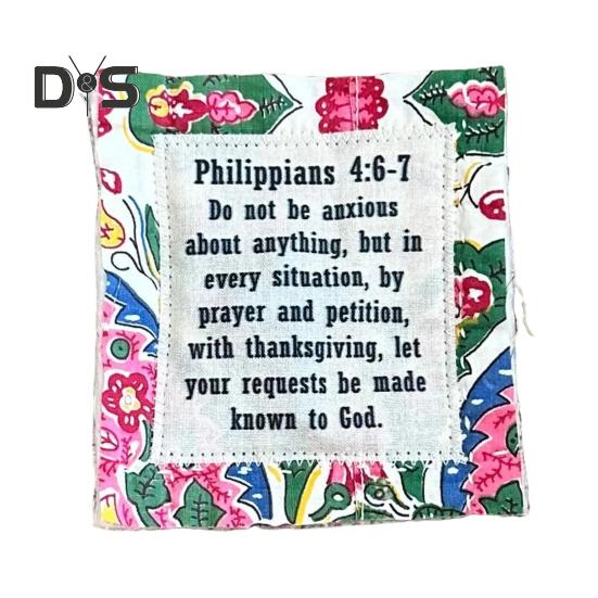 Edredón de oración con bolsillo interior con forma de cruz Edredón de oración con forma de abrazo Edredones de oración con fe Mini edredones con las Sagradas Escrituras Citas inspiradoras Simpatía Regalo de aliento