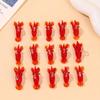 1PC Roter Hummer Mini Figur Anhänger Niedlichen Charme Krebse Garnelen Garnelen Winzige Statue Ornamente Aquarium Dekor Zubehör