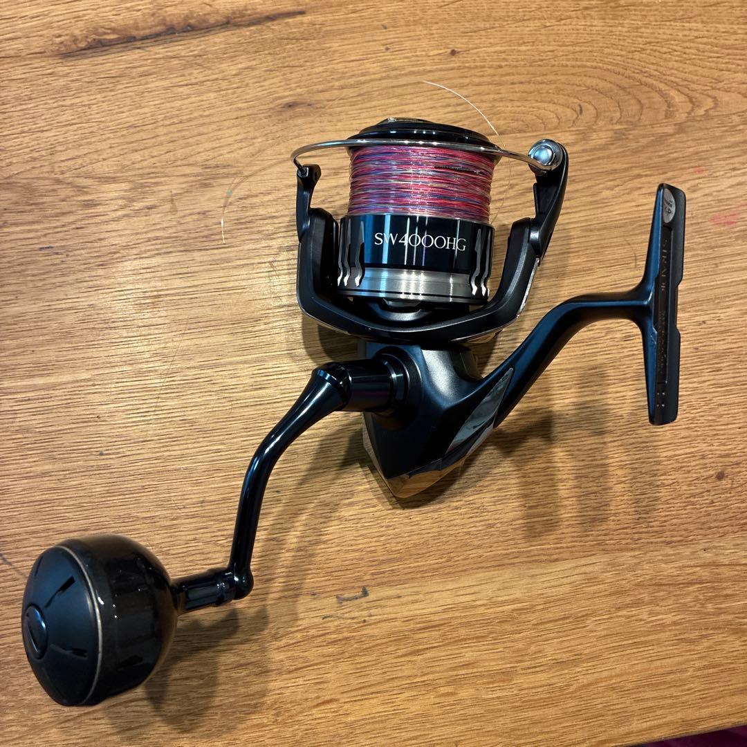 Used 20 Stradic SW 4000HG Used 3 times Good condition with PE line Shimano