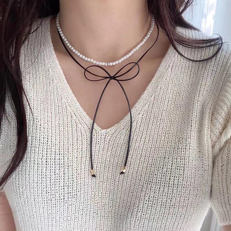 Ribbon Bow Pearl Double-Layer Choker: Women's Retro Niche Design Necklace