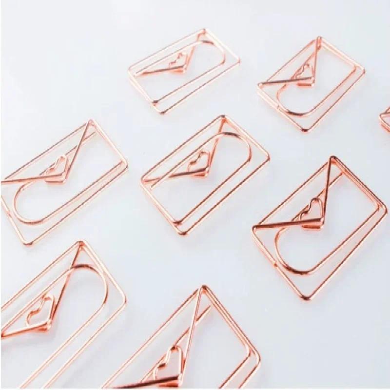 12 szt./zestaw Kształt koperty Klips biurowy Zakładka do książki Metalowy uchwyt na marker do scrapbookingu Artykuły papiernicze biurowe/szkolne dla uczniów