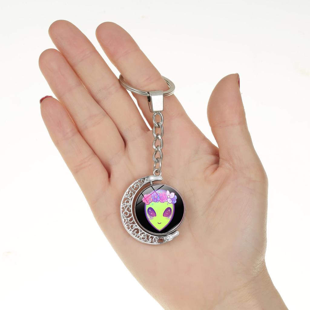 Green Alien Double-Sided Rotating Pendant Keychain - Gift & Souvenir