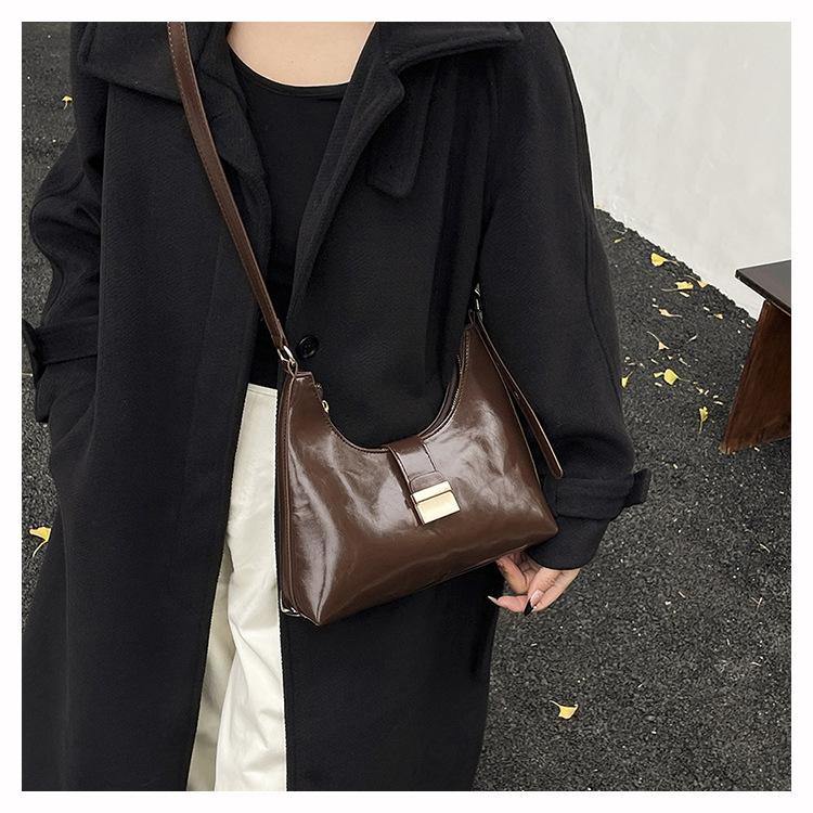 French Vintage PU Leather Underarm Bag for Women Casual Solid Color Shoulder Bag Simple Ladies Crossbody Hobos