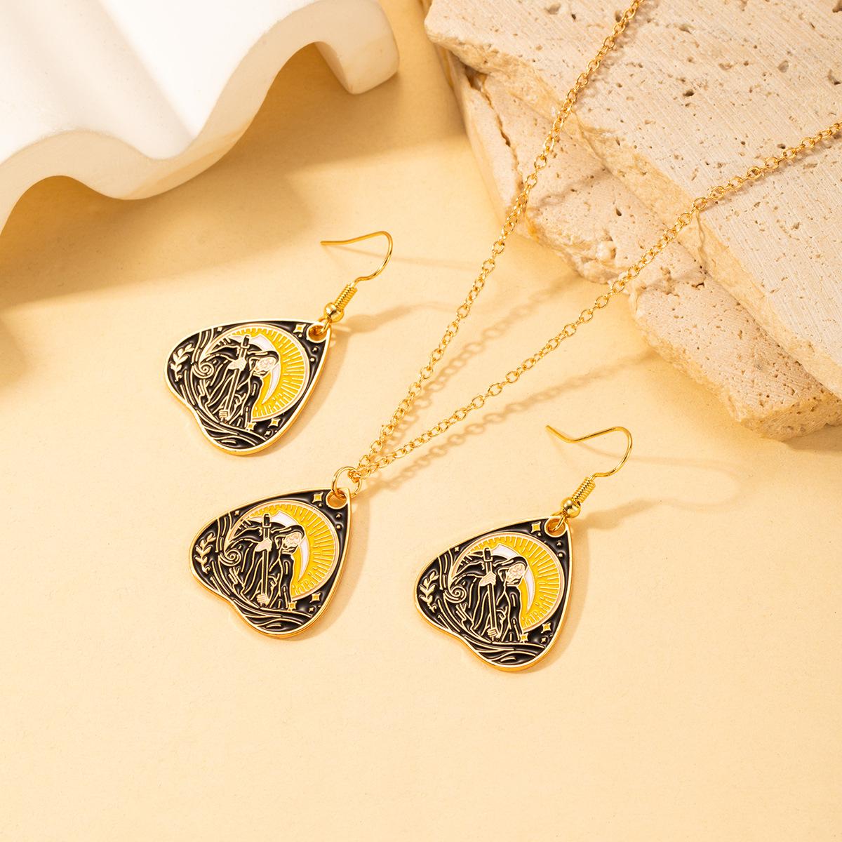 

Metal Wind Design Sense Neck Chain Tarot Card Sun Reaper Set Necklace Temperament Niche Earrings Necklace