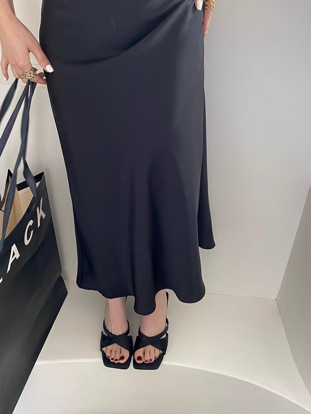 

2025 summer new silver low-heeled slippers women s shoes wear one-word thin belt versatile with skirt cool slippers tide 39 чёрный