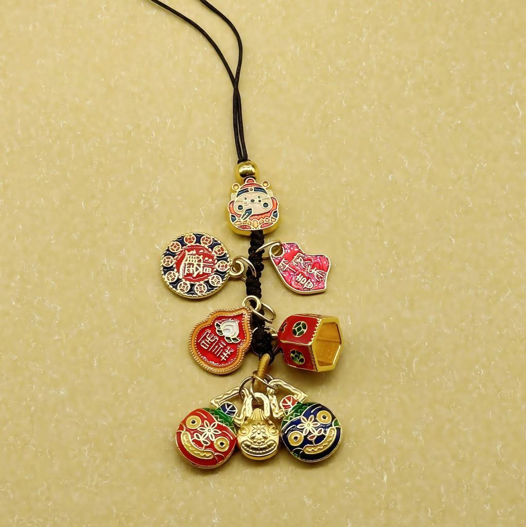 Mobile Phone Strap Pendant: Lion Dance, God of Wealth, Family Trio Gold-Swallowing Beast Alloy Keychain