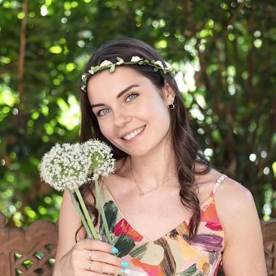 Yousheng Assorted Colored Rose Flower Crown for Women Floral Bohemian Headpiece Fairy Wreath Headband with Green Leaves