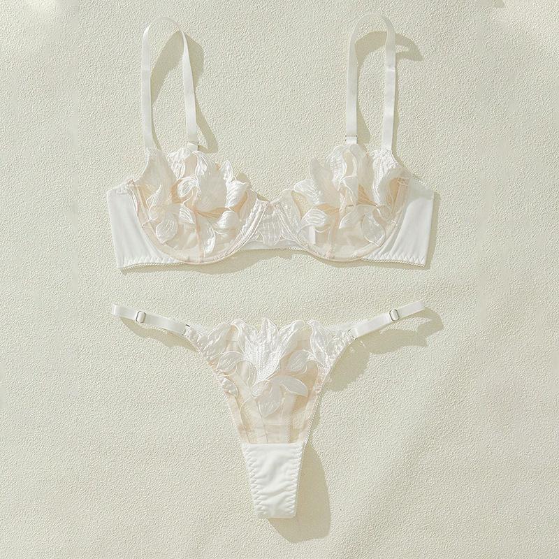 Sexy steel rim ultra-thin bra set gathers big breasts and shows small transparent lace princess erotic underwear