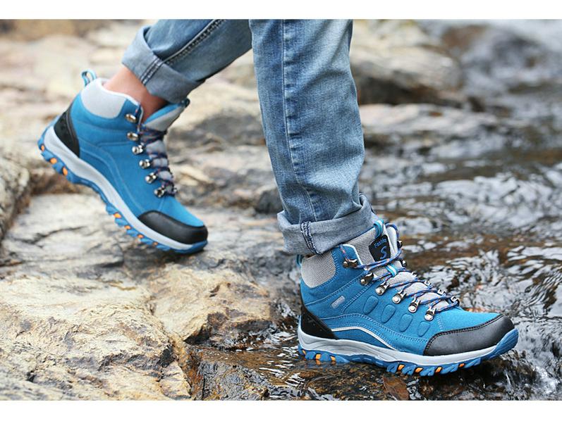 Warm Velvet Outdoor Snow Boots for Couples: Autumn/Winter Hiking Shoes for Men and Women, Non-Slip Sports Footwear.