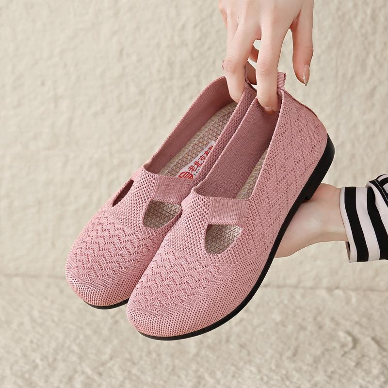 Cloth shoes women's soft-soled women's shoes are comfortable, breathable and non-slip casual single shoes women's middle and mother shoes