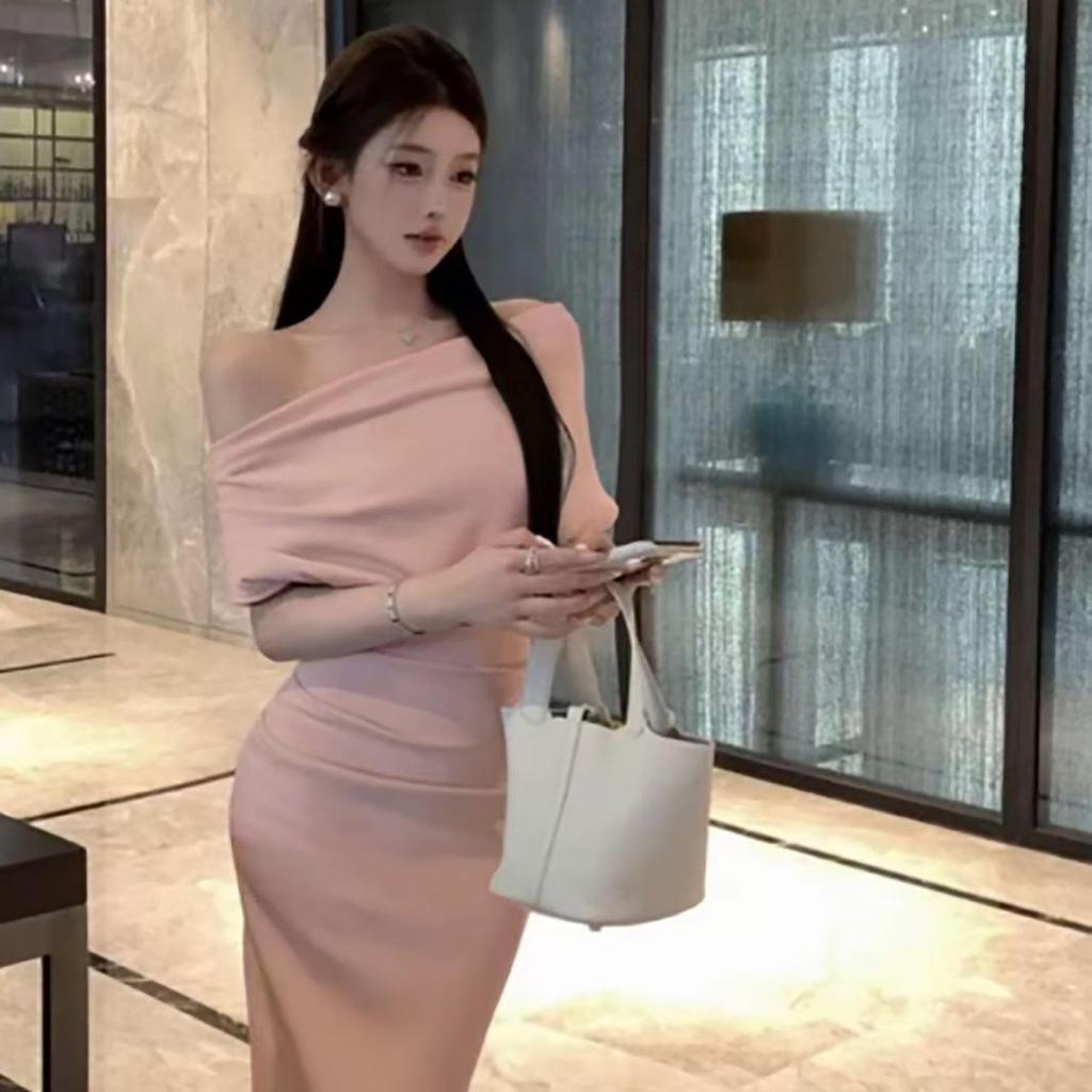 Elegant High-Waisted French Batwing Sleeve Summer Dress with Pleated Irregular Design
