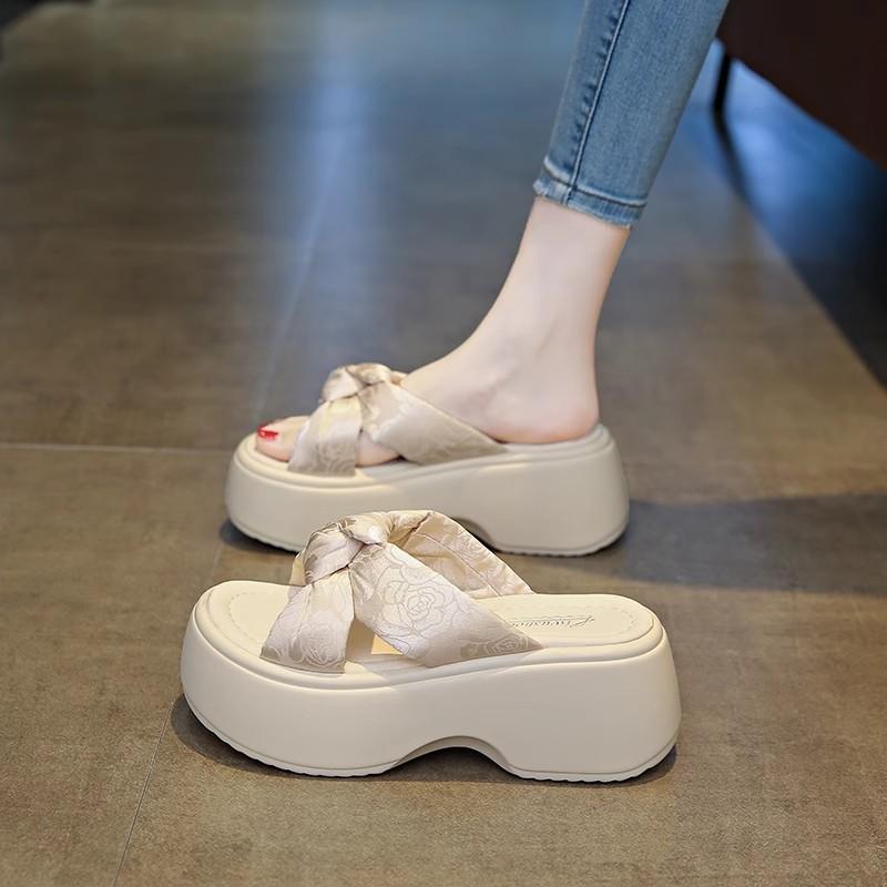 Platform Slippers Women's Sandals Women's New Muffin Cool Slippers High Heel Temperament Beach Shoes