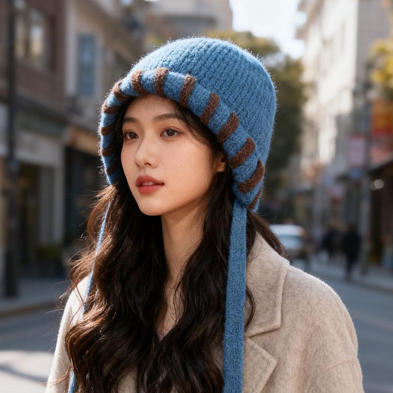 Knitted hat women's outdoor face is small, cold-proof and warm, ear protection hat, fashionable foreign hat