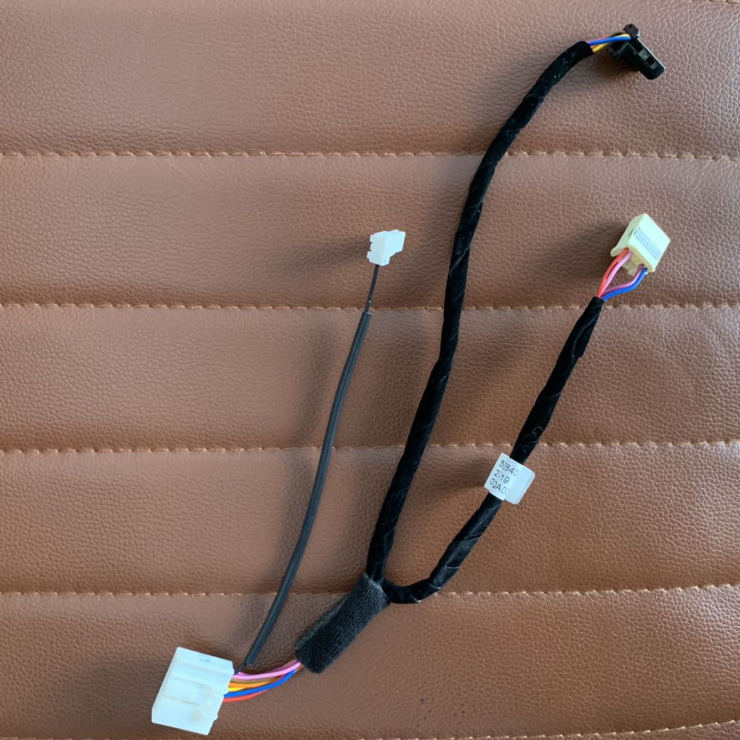 

Для Hyundai Elantra 1.6l 2017 автомобильный Bluetooth телефон круиз-контроль кнопки на руле переключатель черный + темно серый