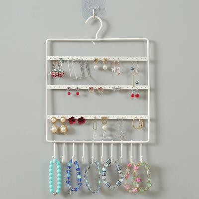 Creazione di gioielli e bijoux – Portagioie ed espositori per gioielli
