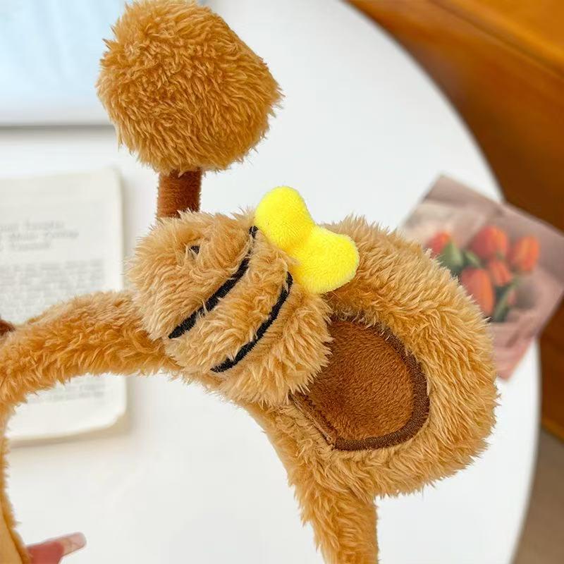 Adorable Bee Plush Headband: Non-Slip Cartoon Hair Accessory for Makeup and Face Washing