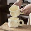 Handgeformte Keramiktasse mit Tintenspritzern: Süße, hochwertige Kaffee- & Teetasse für Zuhause oder das Büro