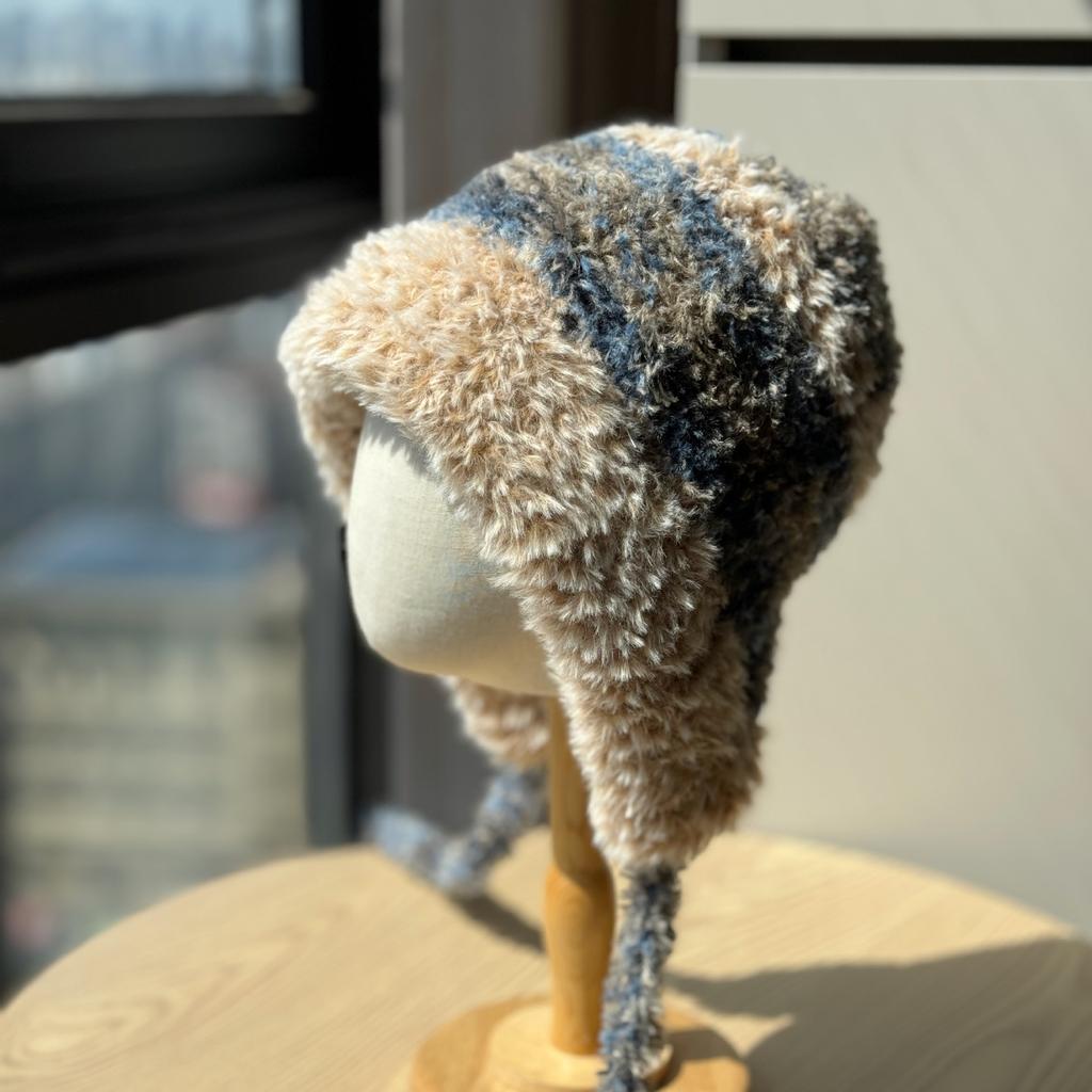 New Plush Hat for Women in Autumn and Winter Warm Ear Protection Lei Feng Hat Small Face Cold Protection Thickened Knitted Hat Woolen Hat