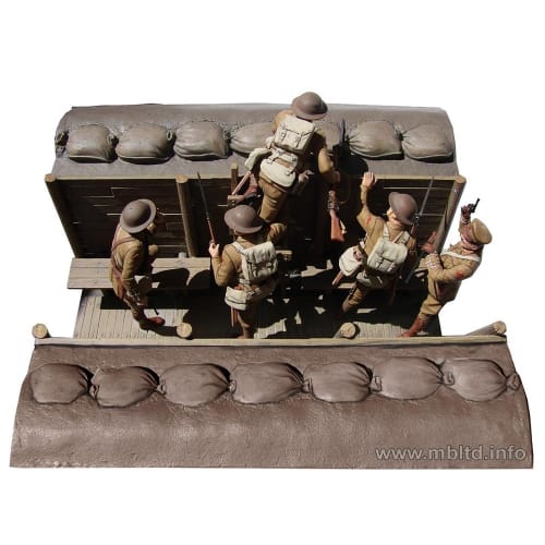 Master Box 1/35 Scale British Infantry Unit (5-Piece Attack) with Trench Miniature Diorama, Plastic Model Kit MB35114
