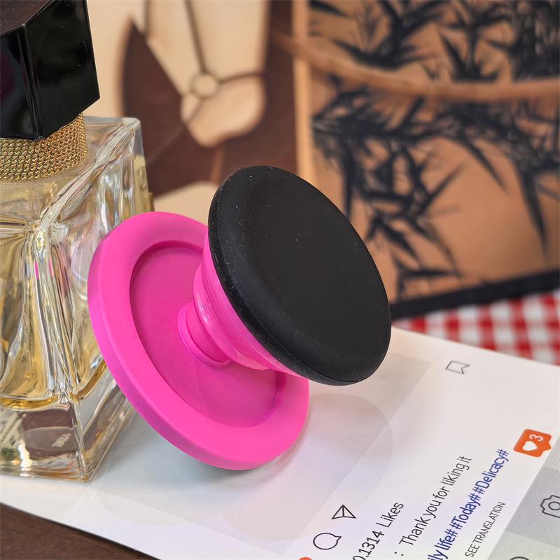 Sweet Macaron Magnetic Airbag Holder: Foldable Telescopic Finger Ring Stand