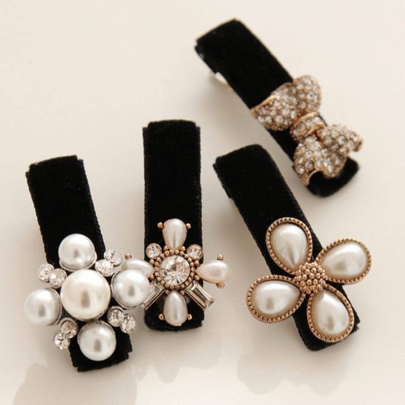 

J.Lauren Pearl Velvet Casting Point Pin H01315 White pearl