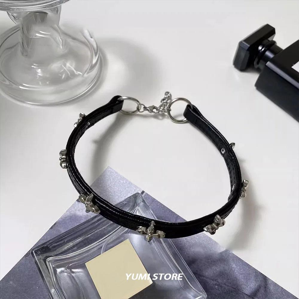Vintage Luxusní křížový náhrdelník pro ženy Módní Punkový PU kůže Choker Obojek Řetízek Šperky Cool Věci Párové Doplňky
