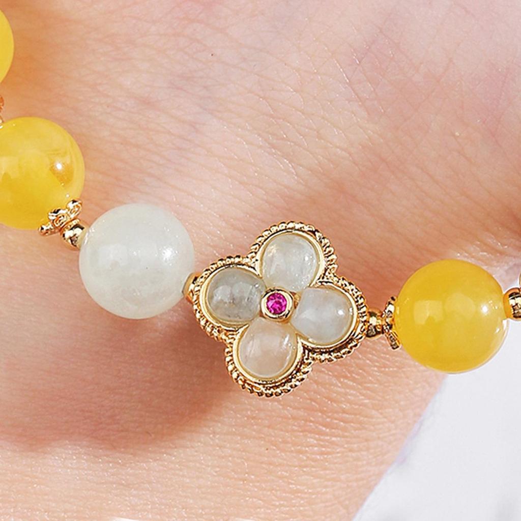 Yellow Agate Crystal Bracelet for Women - Unique Design with Deer Charm, Perfect Gift for Best Friends or Classmates.